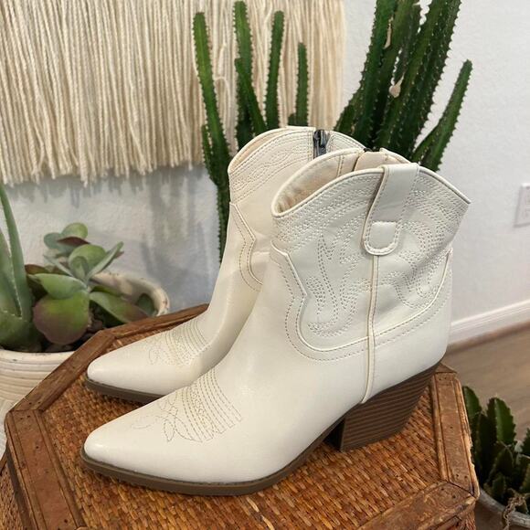 White western cowboy cowgirl boots cowboy boots womens Size 7 Indigo road - Picture 2 of 8